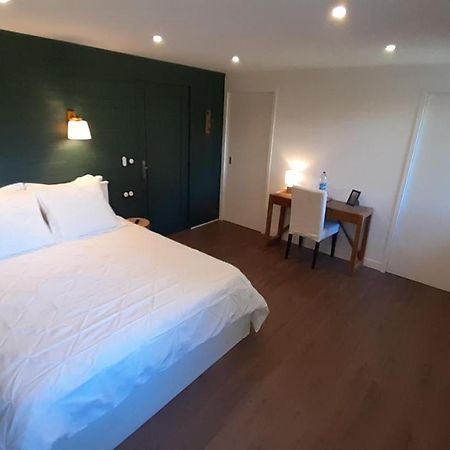 Petit Manoir Proche Dinan - Chambre D'Hotes Lanvallay 외부 사진